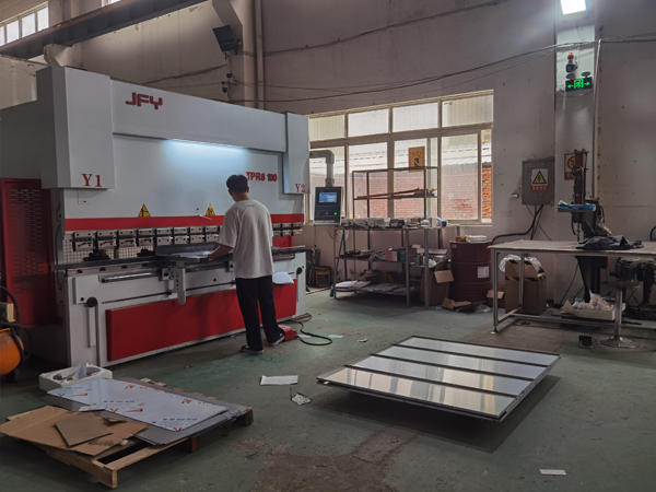 生產(chǎn)設(shè)備